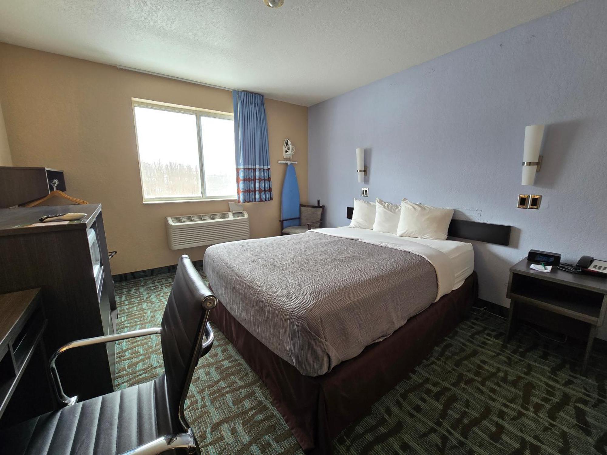ซูเปอร์ 8 บาย วินด์แฮม จอห์นส์ทาวน์ Hotel จอห์นสทาวน์ ภายนอก รูปภาพ