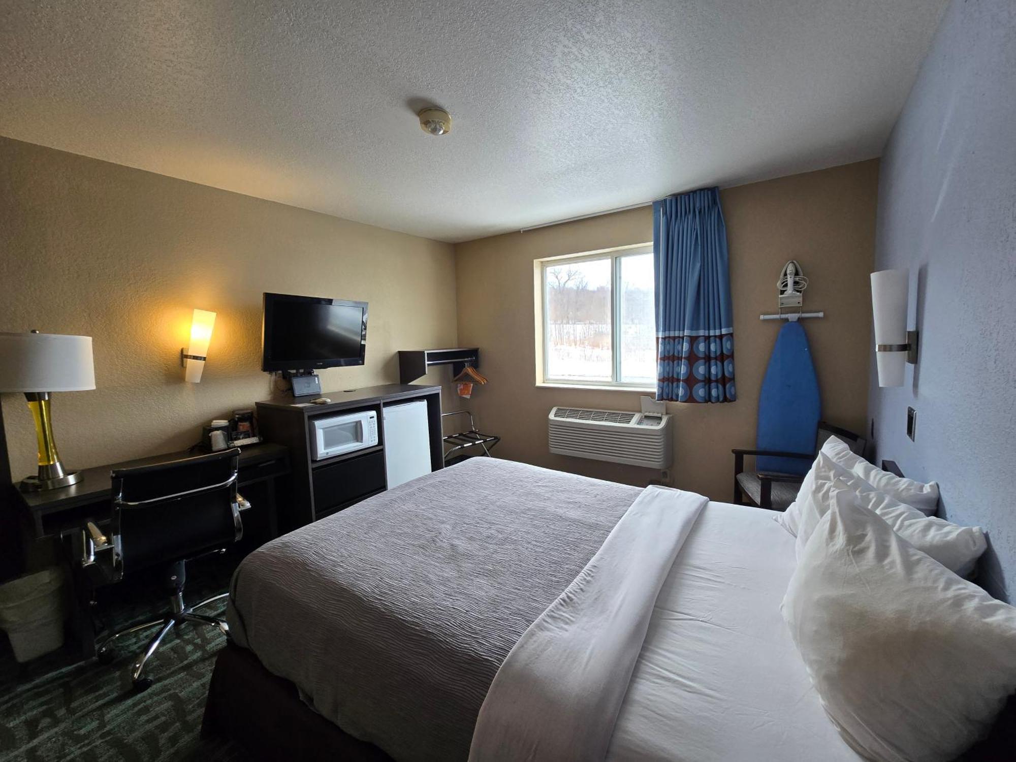 ซูเปอร์ 8 บาย วินด์แฮม จอห์นส์ทาวน์ Hotel จอห์นสทาวน์ ภายนอก รูปภาพ