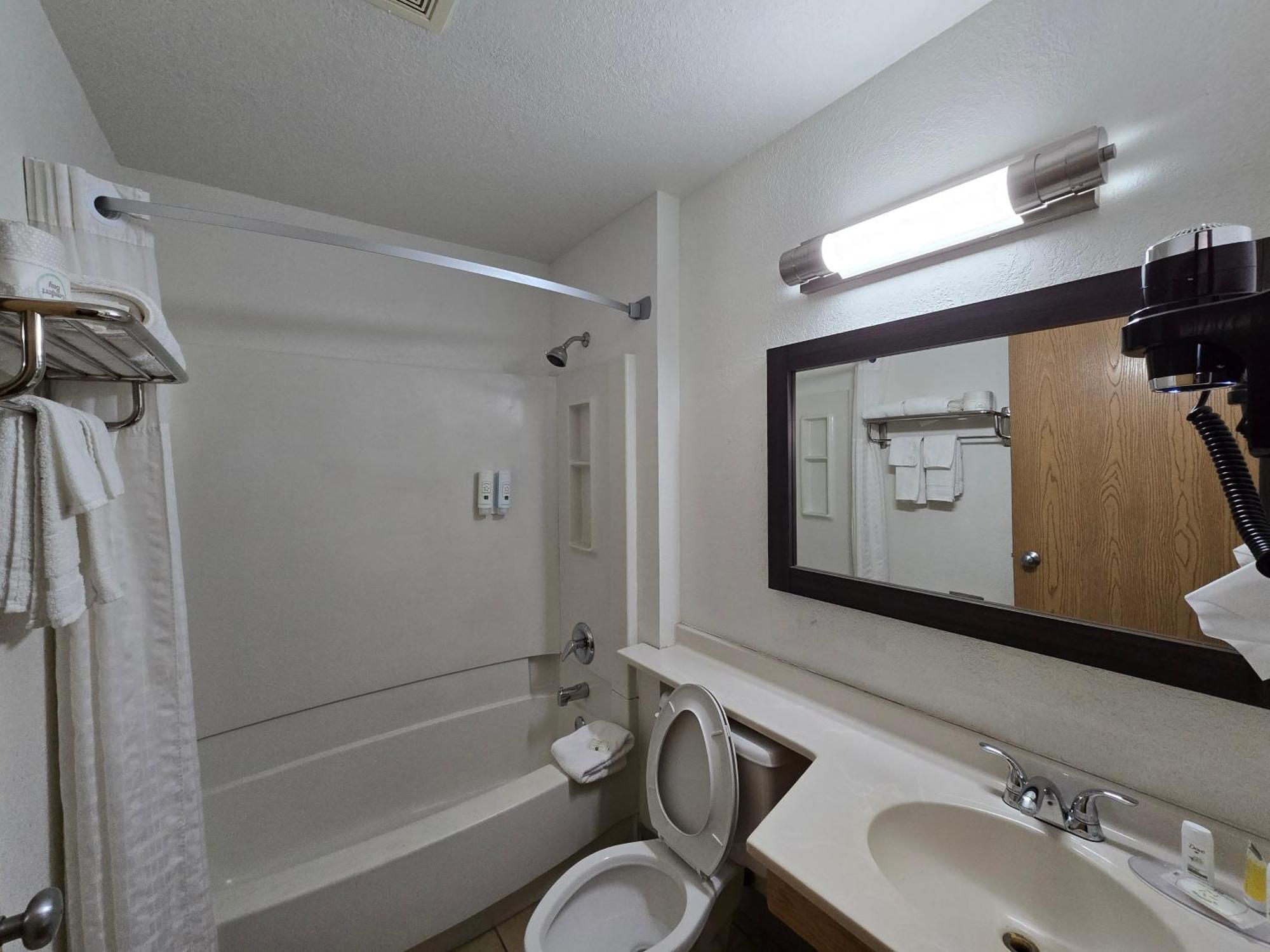 ซูเปอร์ 8 บาย วินด์แฮม จอห์นส์ทาวน์ Hotel จอห์นสทาวน์ ภายนอก รูปภาพ