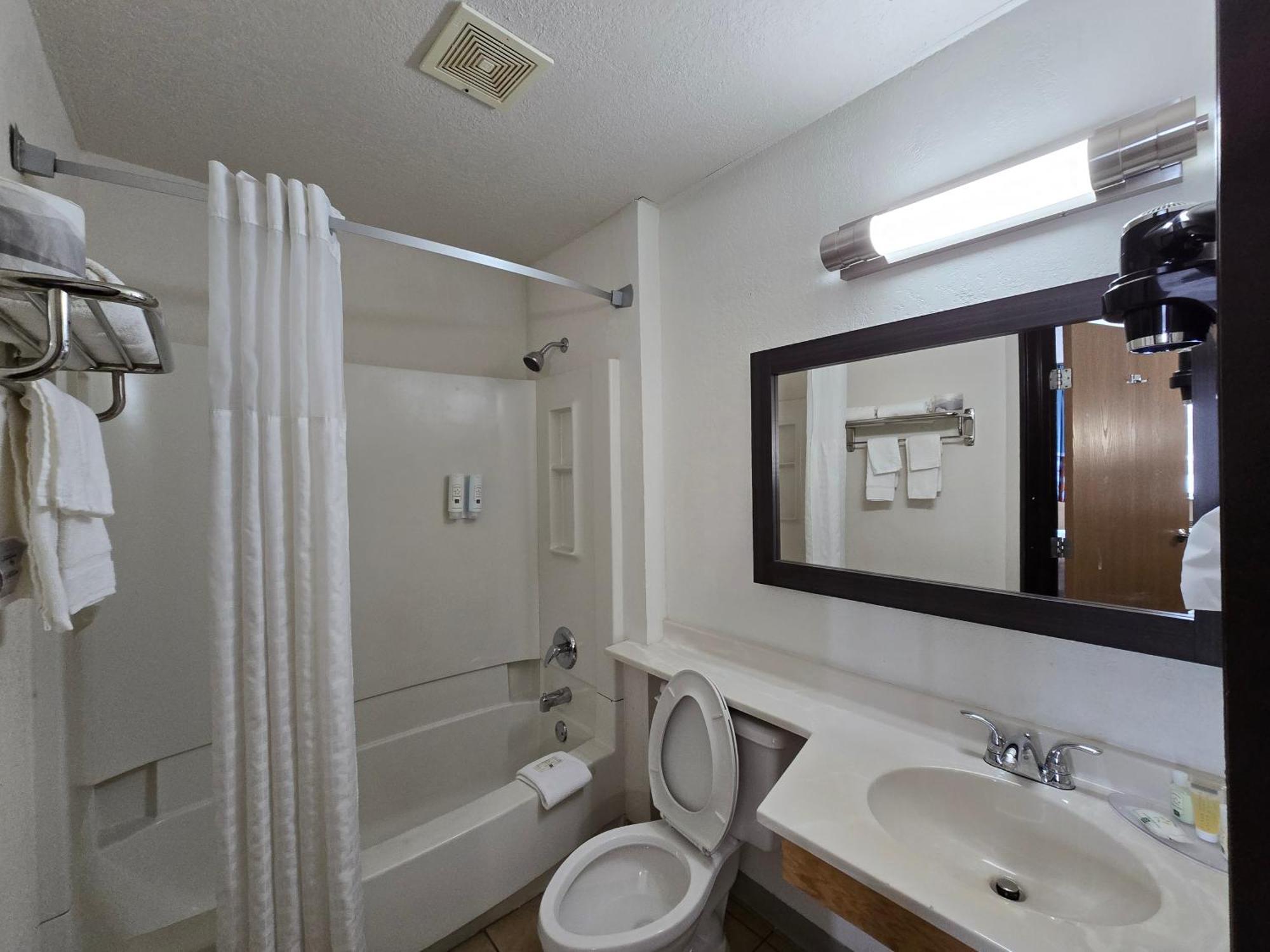 ซูเปอร์ 8 บาย วินด์แฮม จอห์นส์ทาวน์ Hotel จอห์นสทาวน์ ภายนอก รูปภาพ