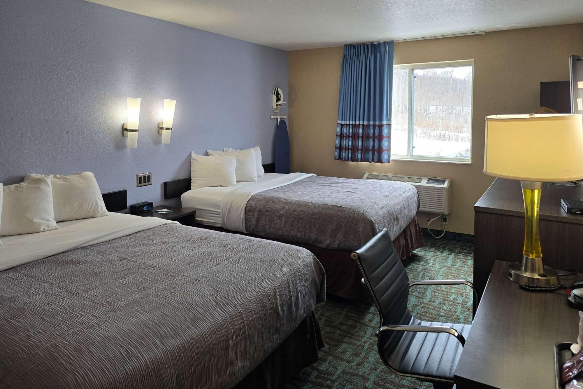 ซูเปอร์ 8 บาย วินด์แฮม จอห์นส์ทาวน์ Hotel จอห์นสทาวน์ ภายนอก รูปภาพ