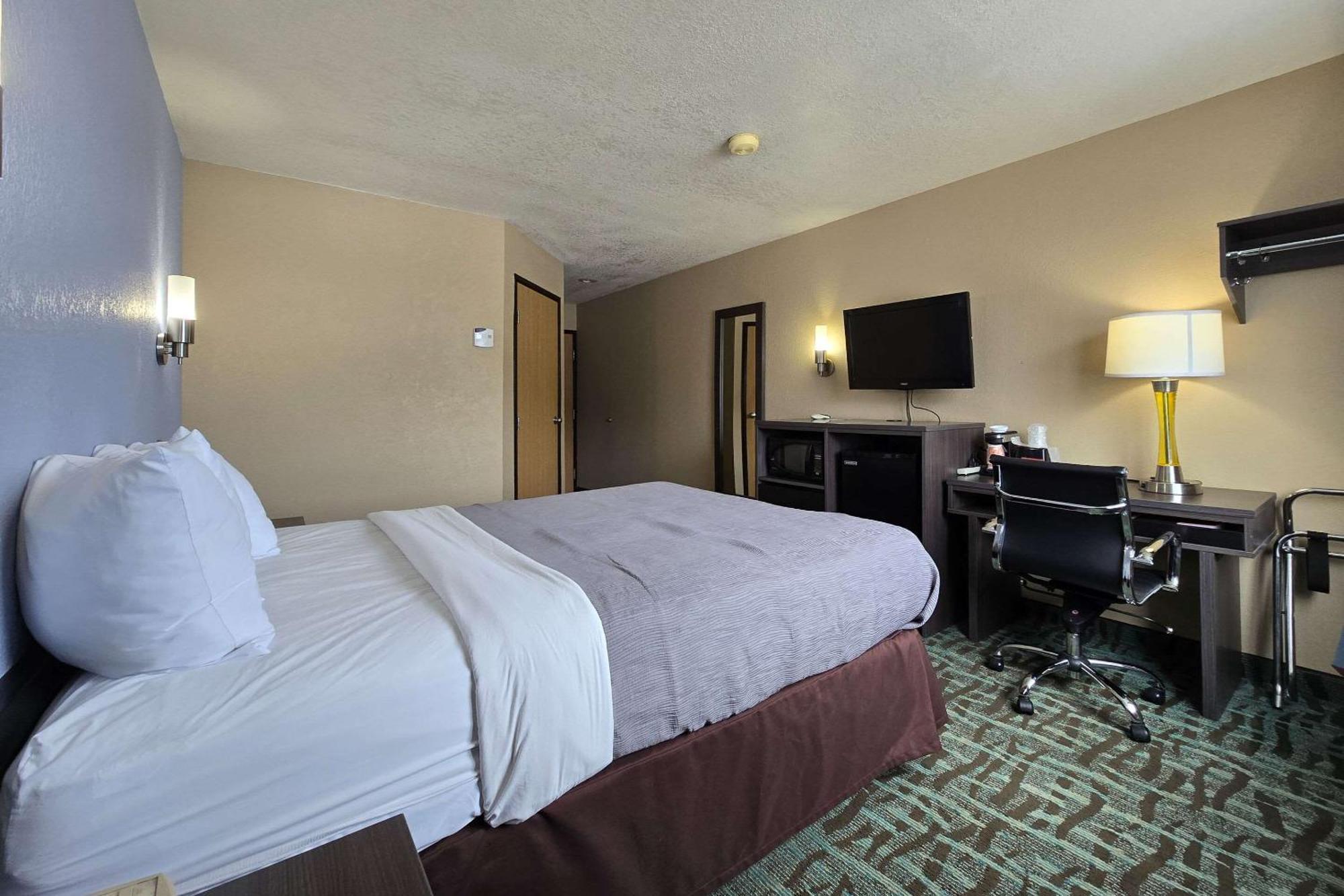 ซูเปอร์ 8 บาย วินด์แฮม จอห์นส์ทาวน์ Hotel จอห์นสทาวน์ ภายนอก รูปภาพ